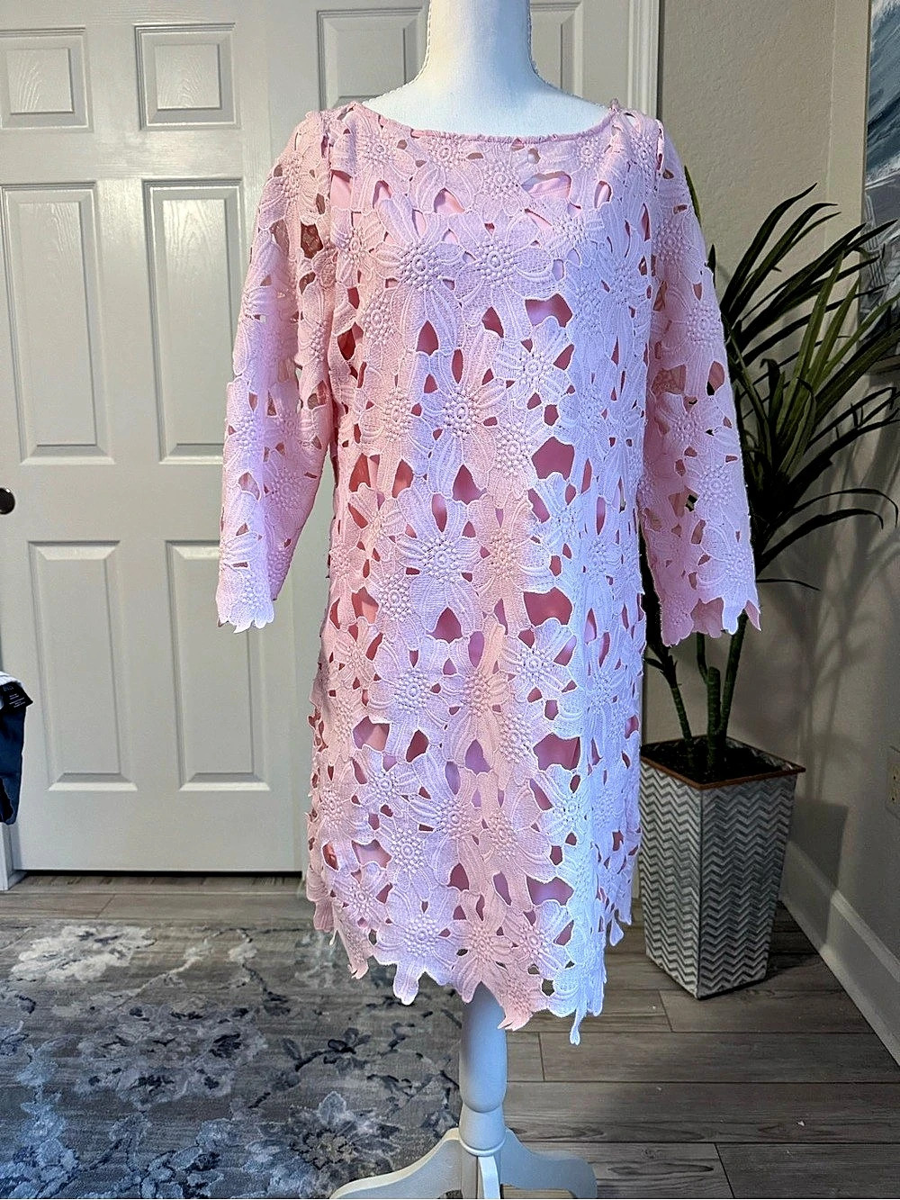 Felicity & Coco Pink Lace Mini Dress Size Medium Like New